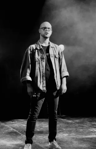 À propos – Théâtre, portrait sur scène